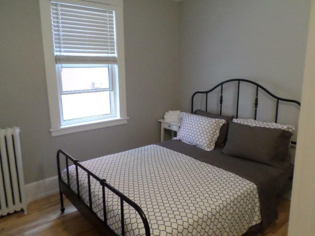 Апартаменты Beautiful, Clean, Quiet 2 Br-In Downtown Ottawa. Parking, Wifi And Netflix Included Экстерьер фото